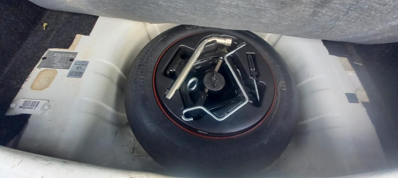 Fiat Panda Benzina cc. 1.242 5 Porte Utilizzabile anche per i Neopatentati.