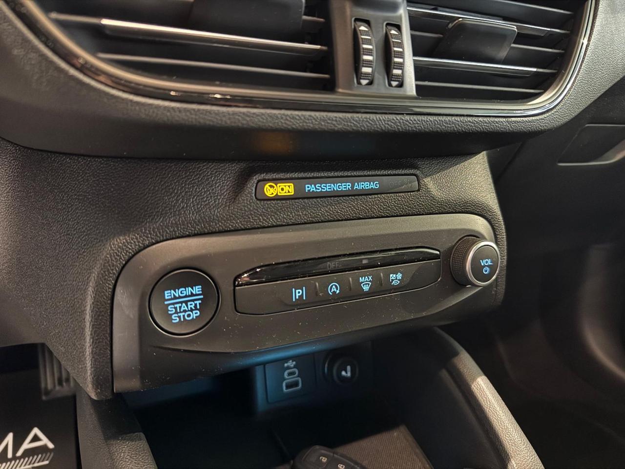 FORD Focus 1.0 125 CV Hybrid ST-Line GOMME M+S