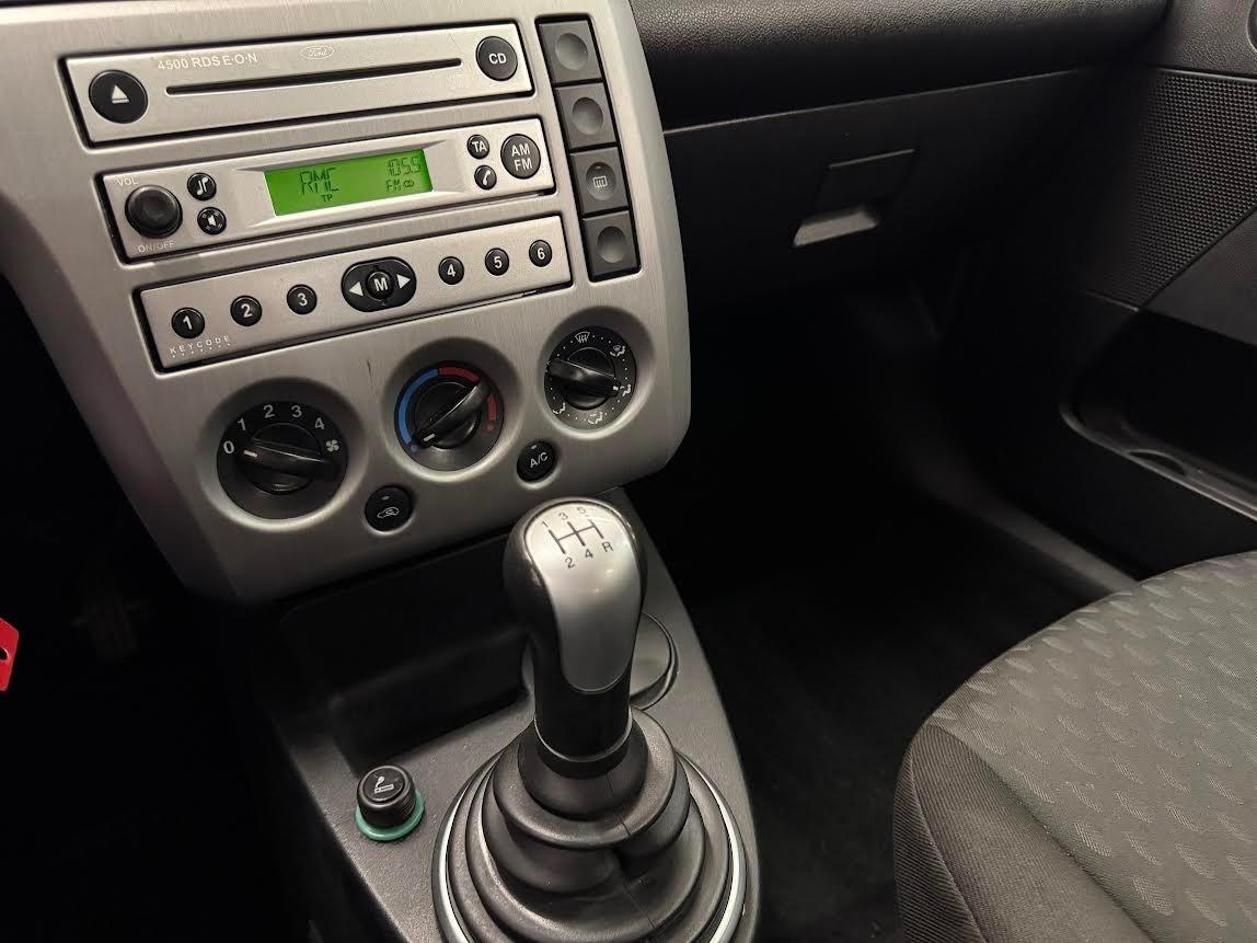 Ford Fiesta 1.6 TDCi 5p. Ghia