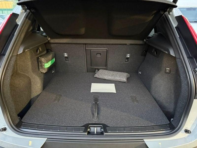 Volvo XC40 B3 automatico Plus Black Edition