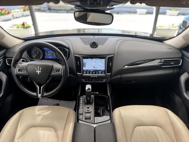 MASERATI Levante V6 Diesel 250cv AWD Granlusso (Tetto/APP/Retro)