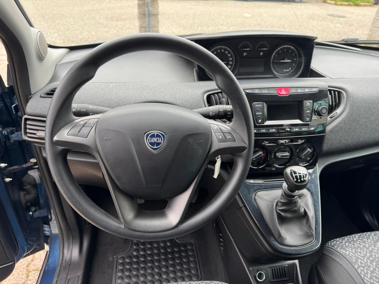 Lancia Ypsilon 1.0 FireFly 5 porte S&S Hybrid Ecochic Gold