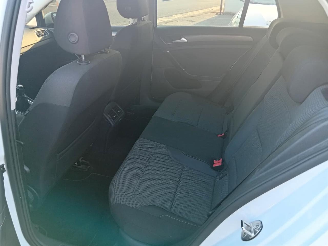 Volkswagen Golf 1.6cc diesel 12 mesi garanzia-2018
