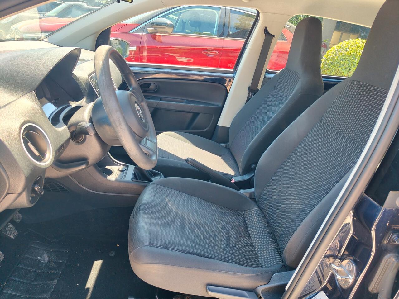 Volkswagen up! 1.0 5p. move **KM 105000**