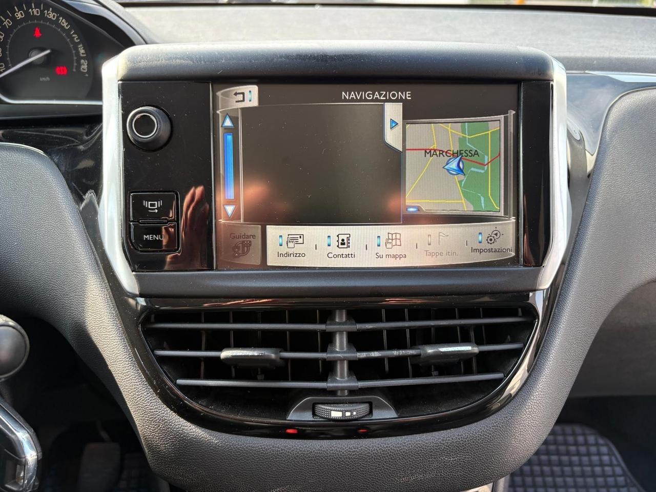 Peugeot 208 VTI ok per NEOPATENTATI