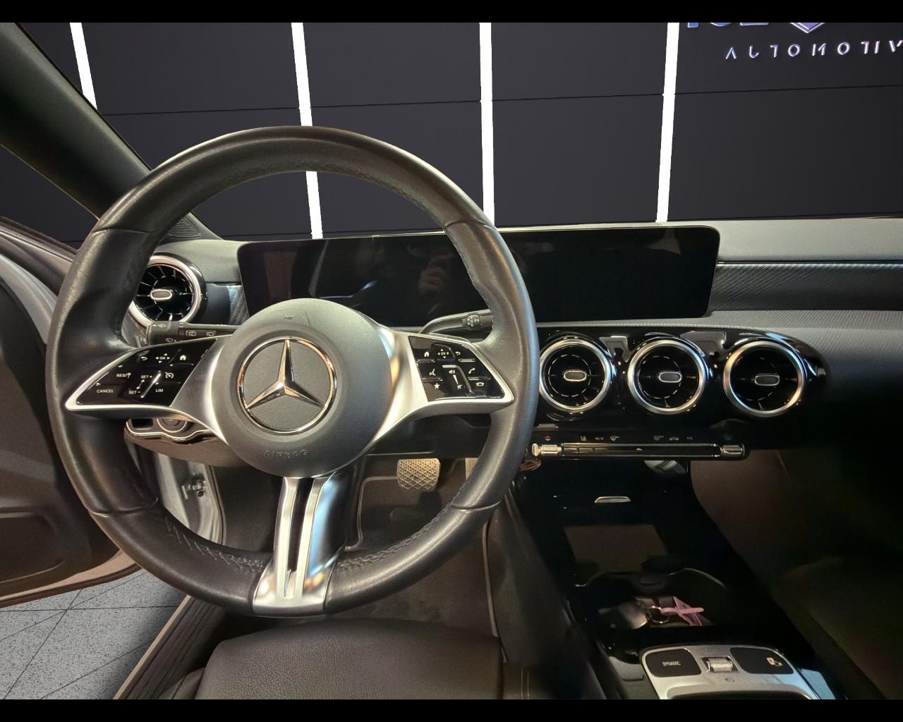 Mercedes-Benz A 180D Automatic Advanced