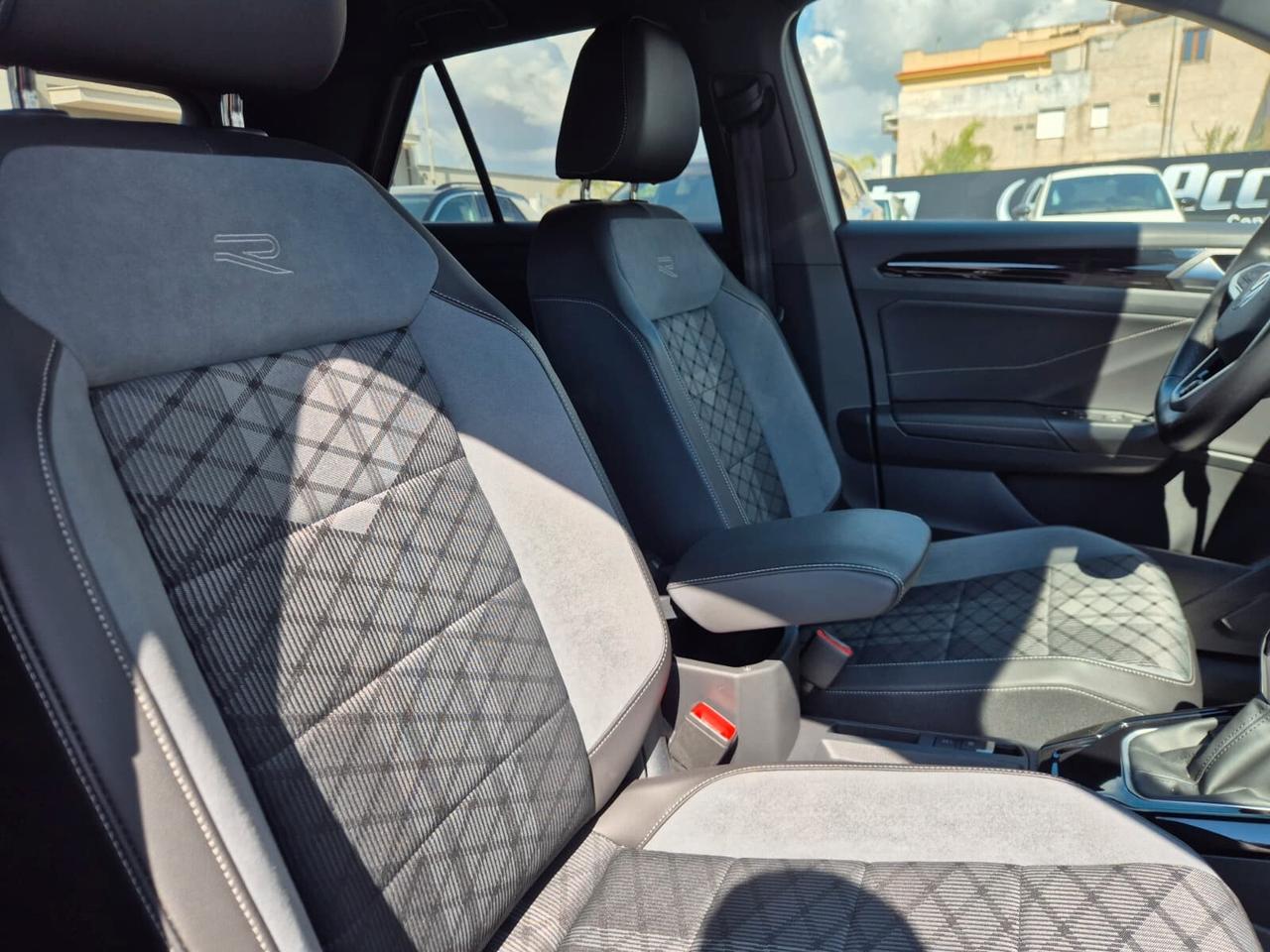Volkswagen T-Roc 2.0 TDI 150CV DSG R-Line