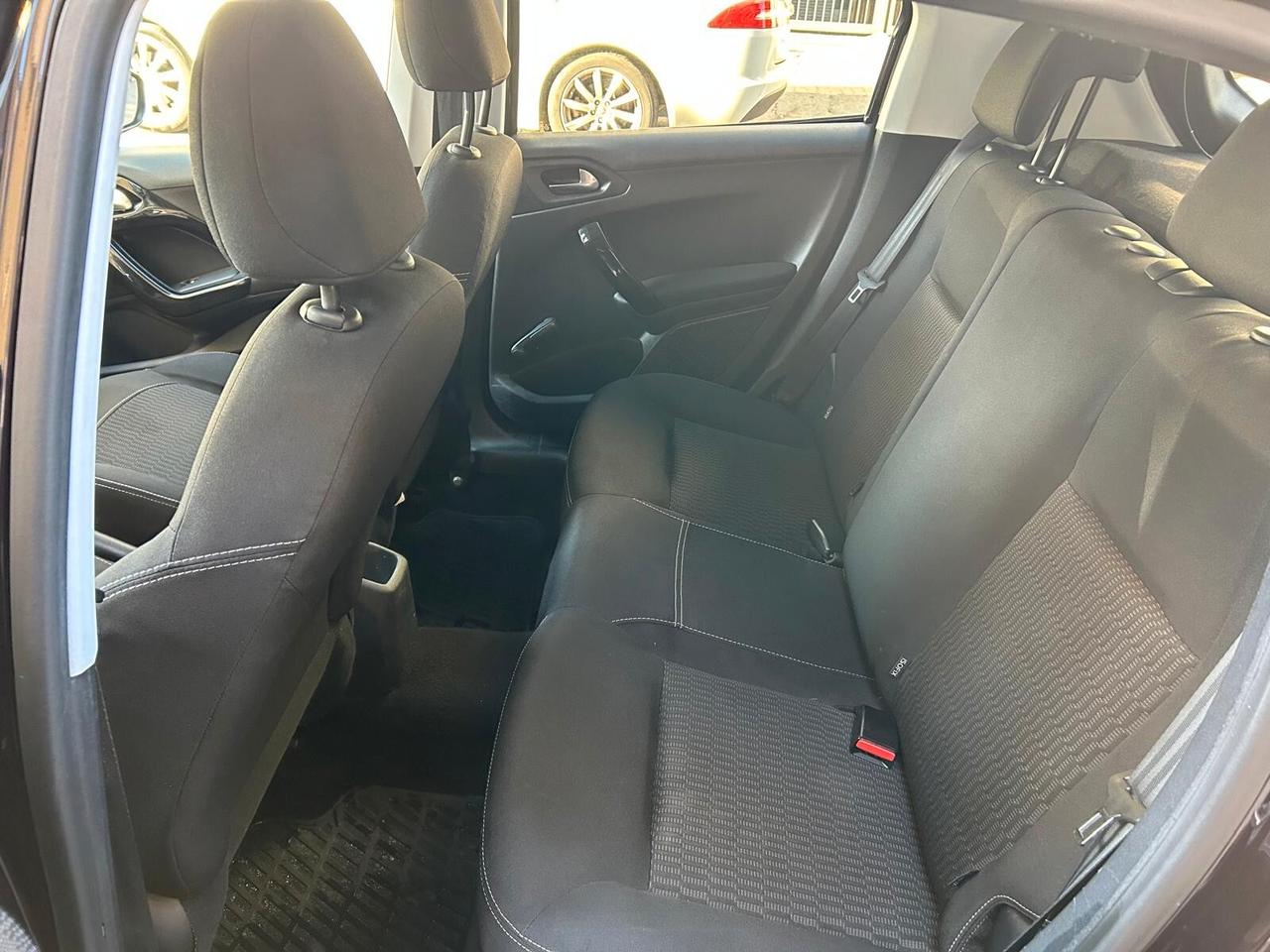 Peugeot 208 BlueHDi 75 Allure