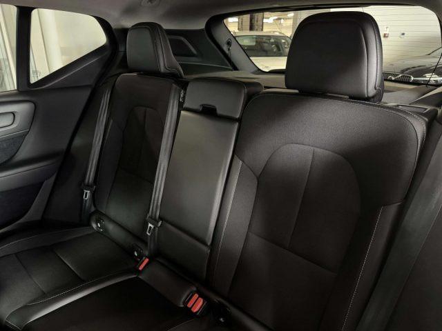 VOLVO XC40 T3 MOMENTUM PRO AUTOMATICA
