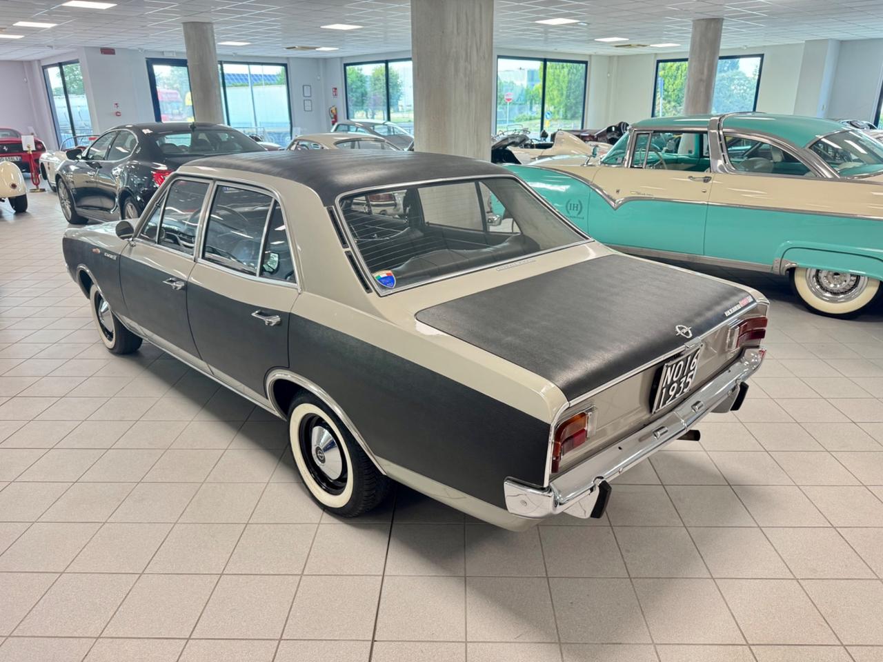 Opel Rekord 1.9 C Lusso Automatic/Clima