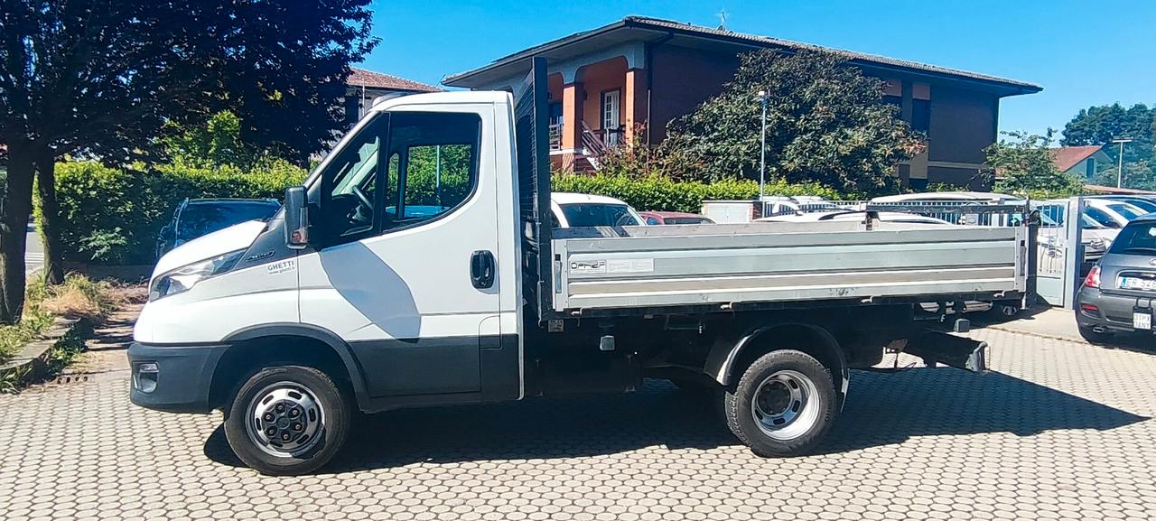 Iveco Daily 35C12 ribaltabile trilaterale