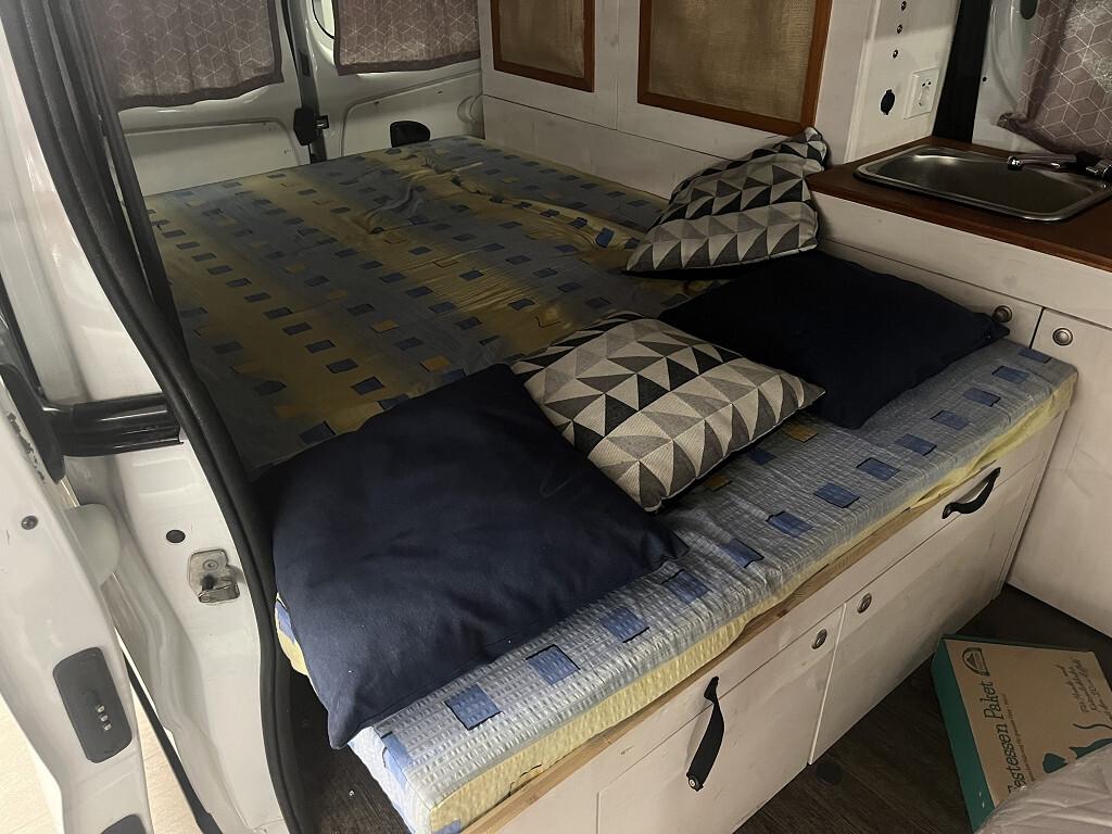 Opel Vivaro 2.5 CDTI Camping Letto Cucina Gancio