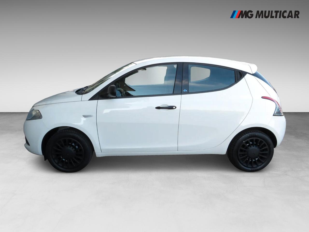Lancia Ypsilon 1.2 Elefantino Blu. km 56.600. climatizzatore/Bluetooth
