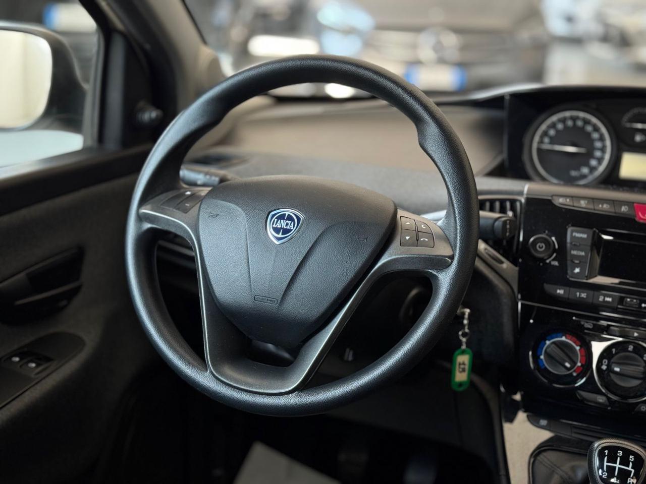 LANCIA Ypsilon 1.2 69 CV 5 porte Elefantino Blu