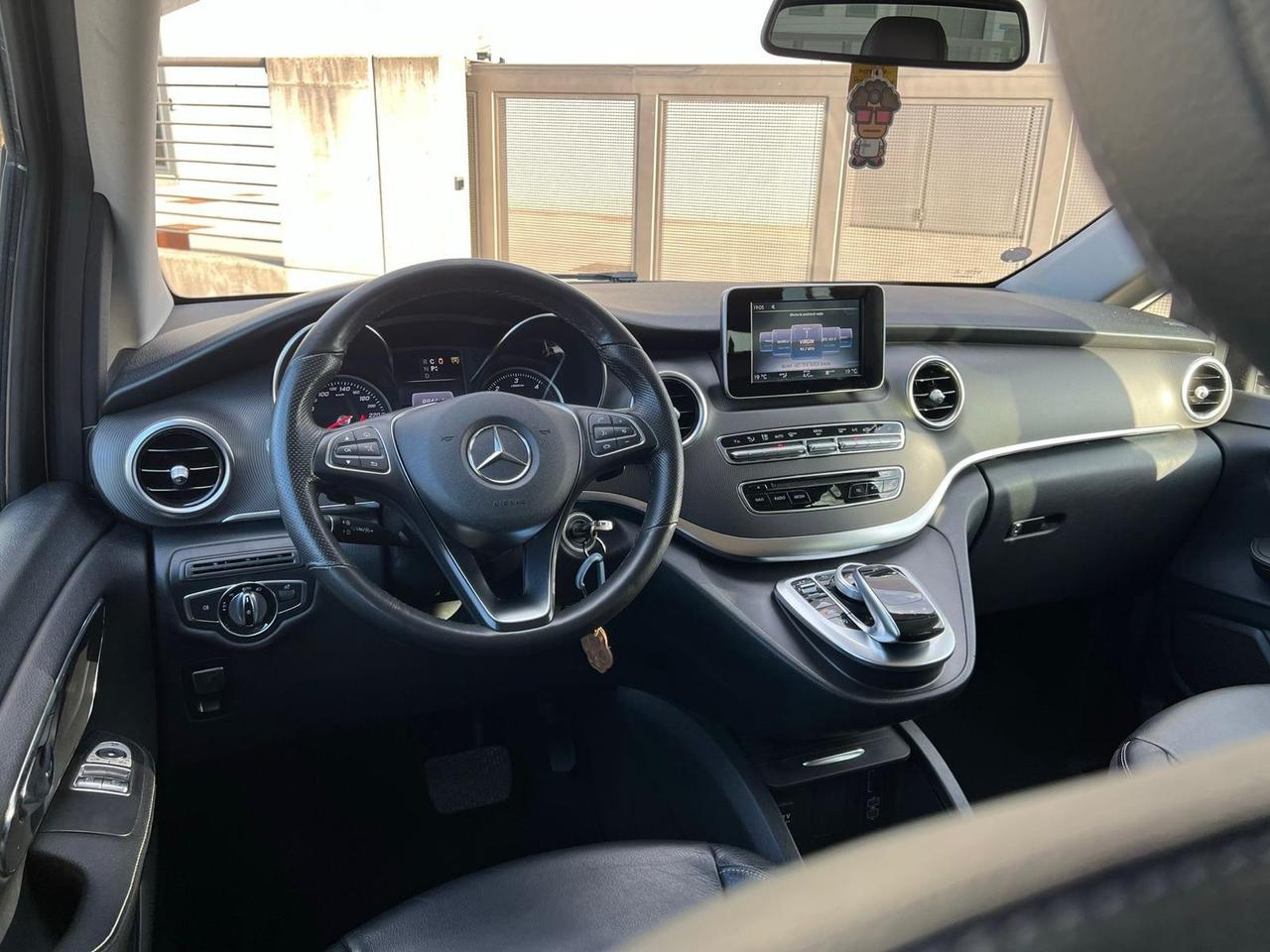 Mercedes-benz V 220 d