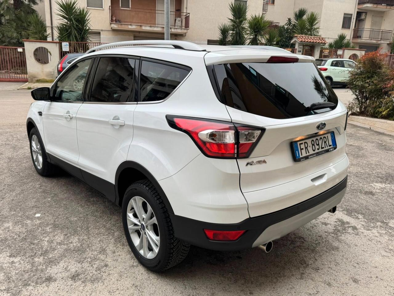 FORD KUGA 1.5 TDCI 120 CV. 2WD TITANIUM NAVI+RETROCAMERA
