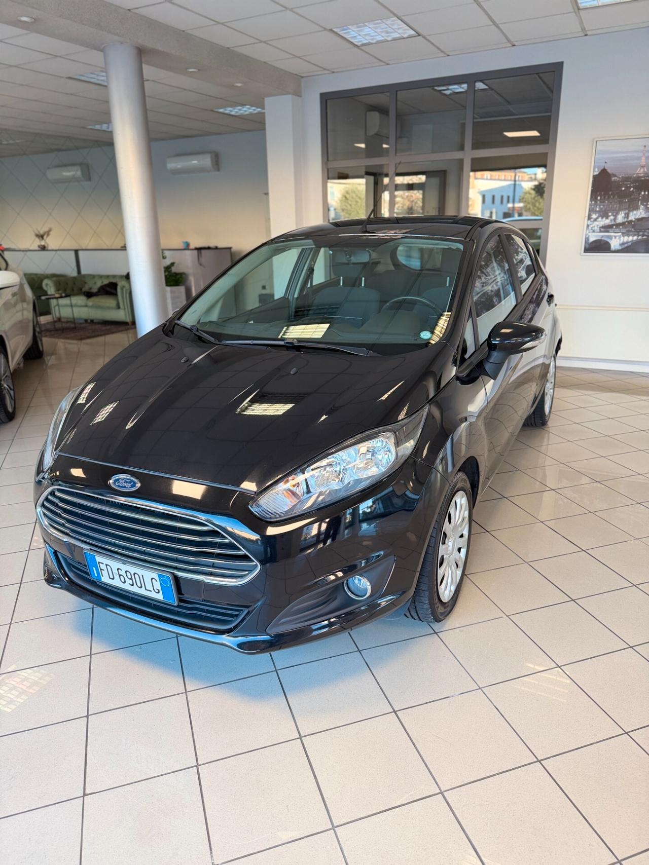 Ford Fiesta 1.5 TDCi 75CV 5 porte Black & White Edition