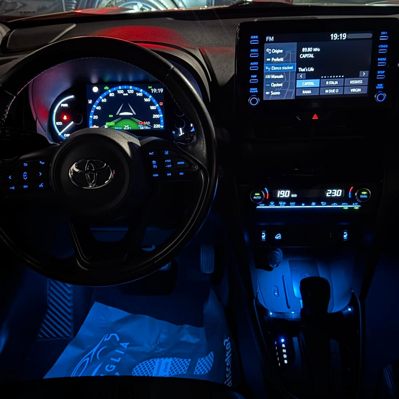 Toyota Yaris Cross 1.5 Hybrid E-CVT AWD Premiere