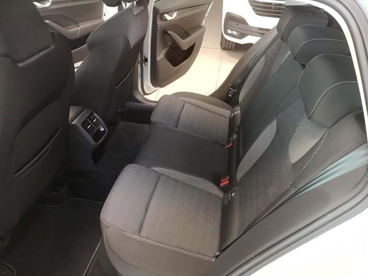 Skoda Octavia 2.0 TDI EVO SCR DSG Wagon Ambition