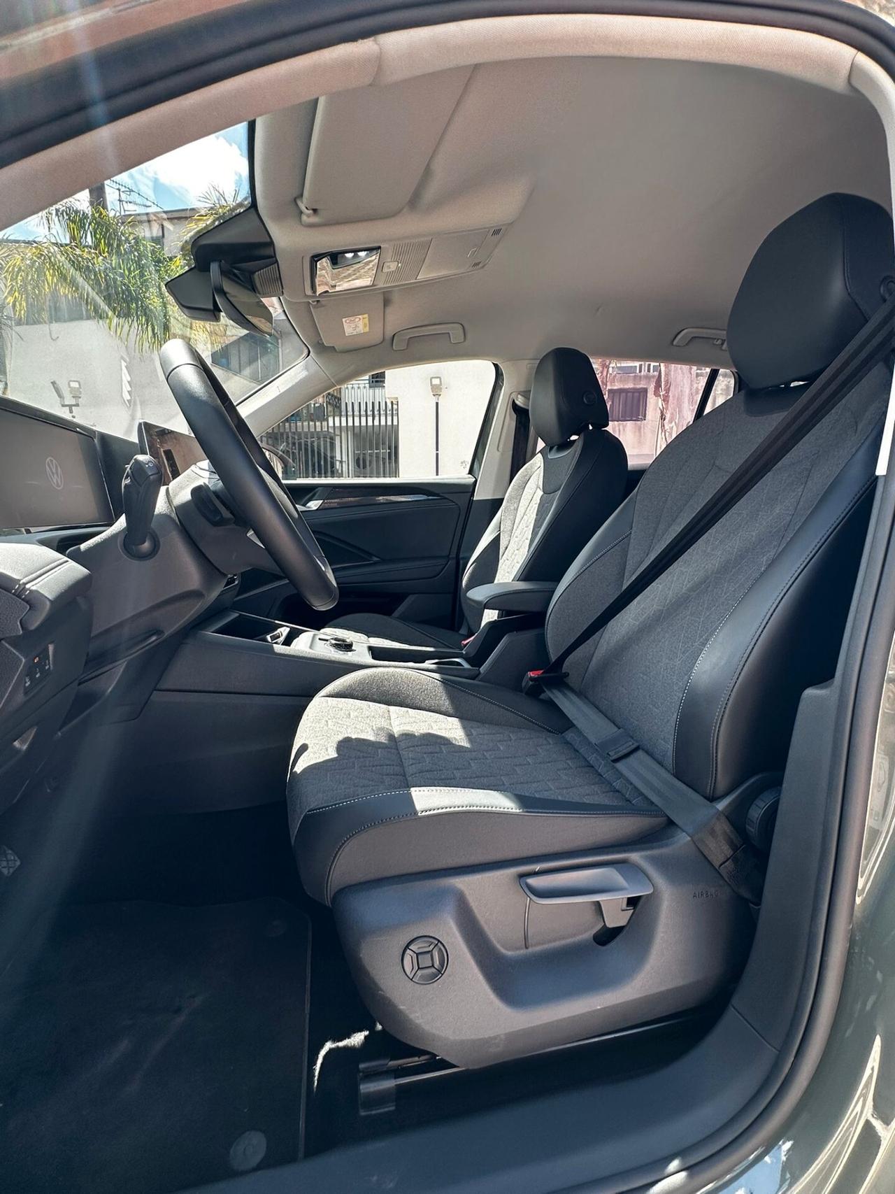 Volkswagen Tiguan 2.0 tdi Edition Plus 150CV DSG Uff Italy Led USB Life