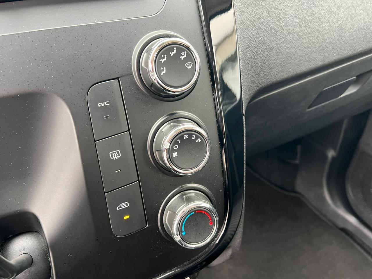 MAHINDRA KUV100 1.2 VVT K6+ 87CV 2025!!! GPL!!!