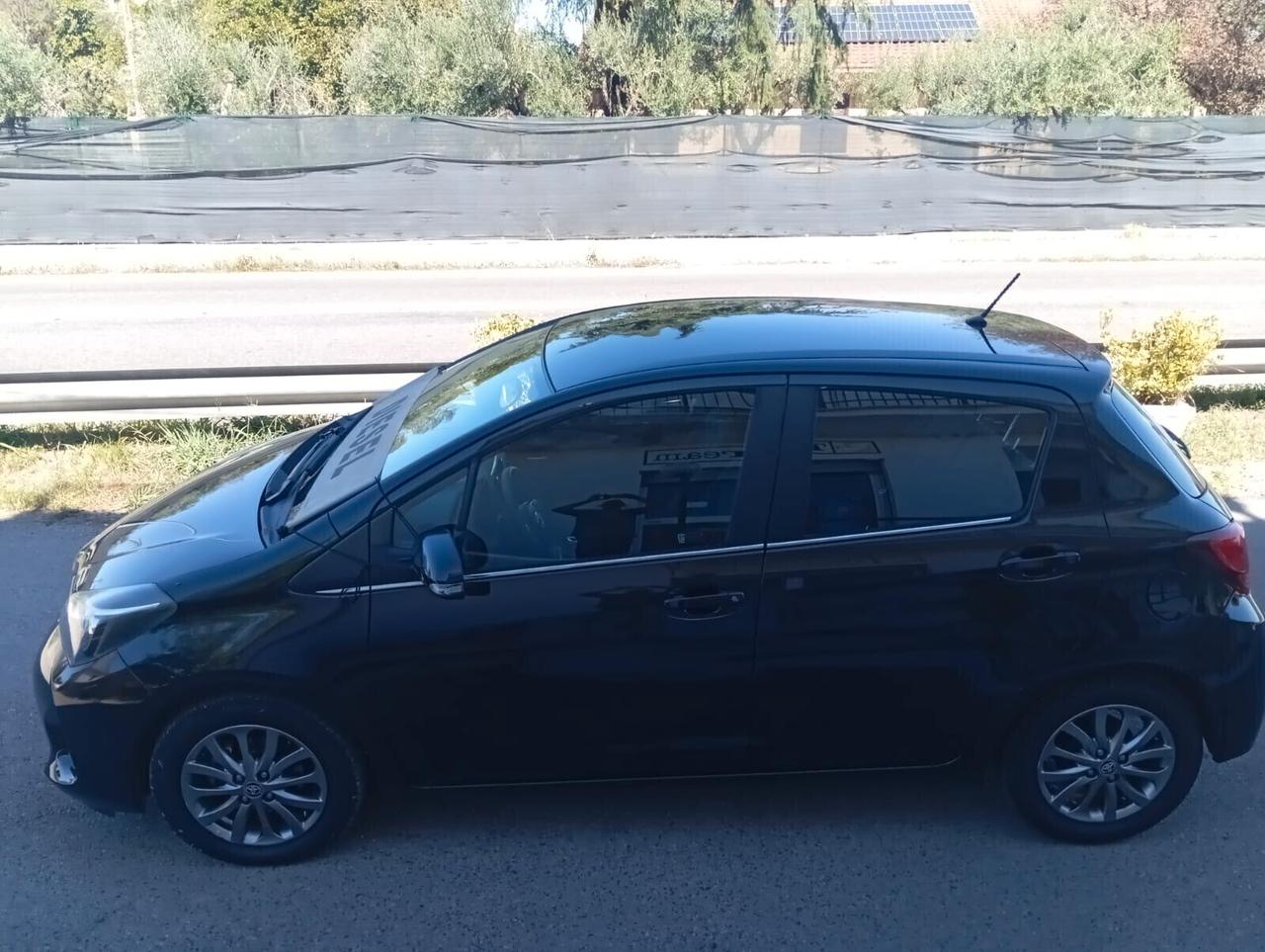 Toyota Yaris 1.4 D 90CV 6M 5 PORTE ACTIVE unipro ben tenuta