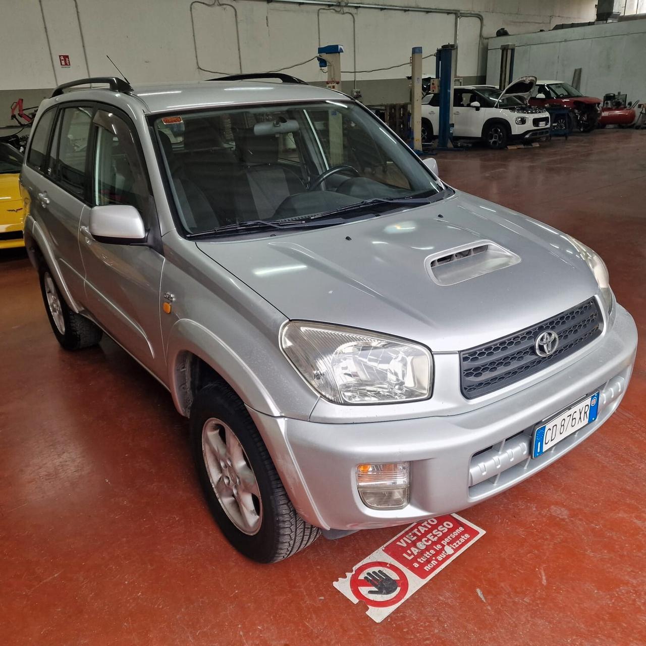 Toyota RAV 4 RAV4 2.0 Tdi D-4D cat 5 porte Sol 4x4