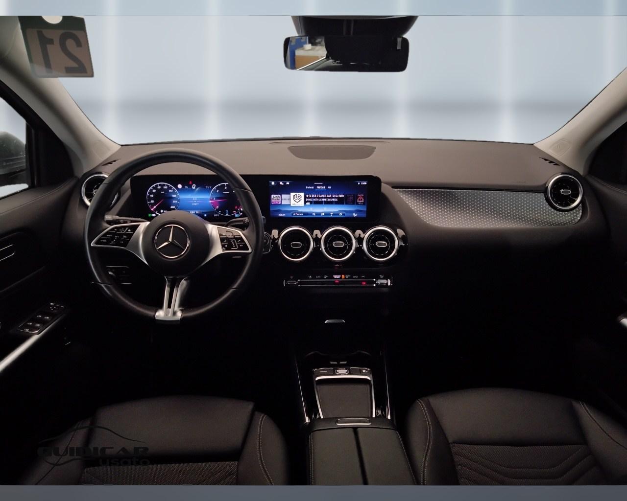 Mercedes-Benz GLA-H247 2023 - GLA 180 d Progressive Advanced auto
