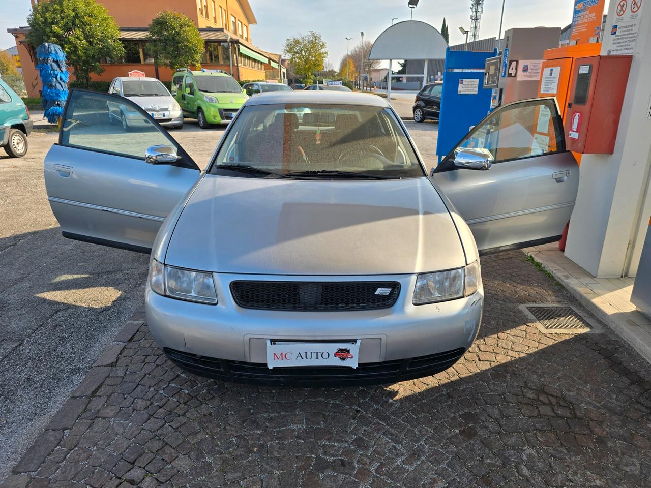 Audi A3 1.6 cat 3p. Con 284.000km