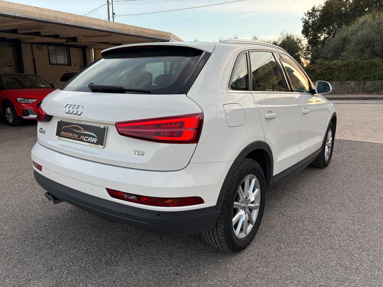 Audi Q3 2.0 TDI 120 CV Business