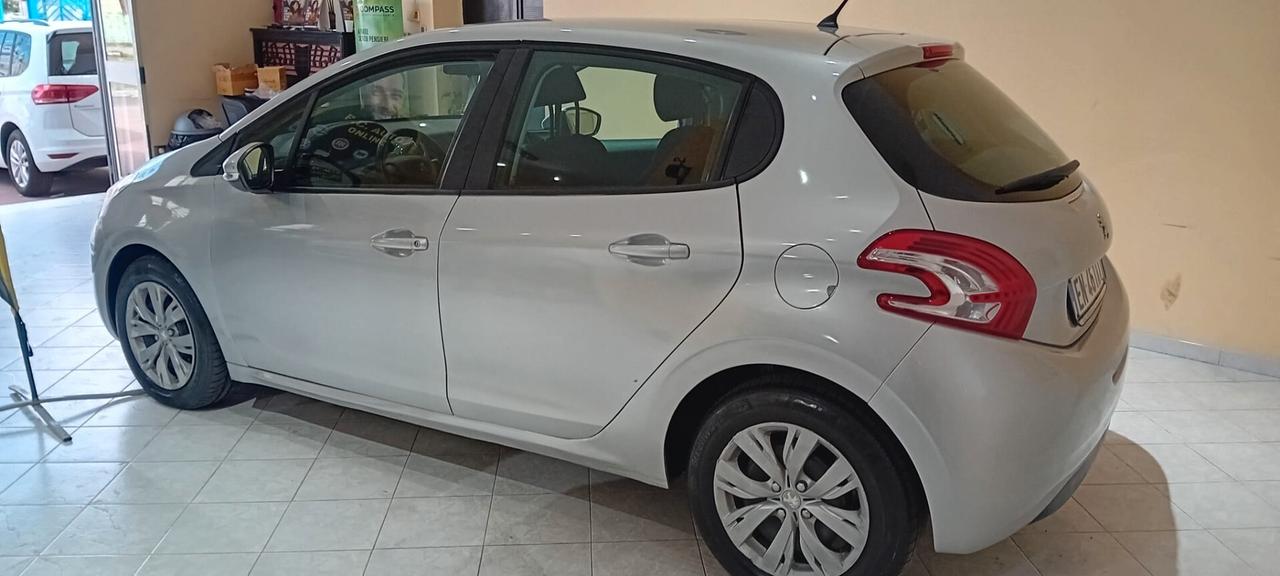 Peugeot 208 1.2 VTi 82 CV 5 porte Allure