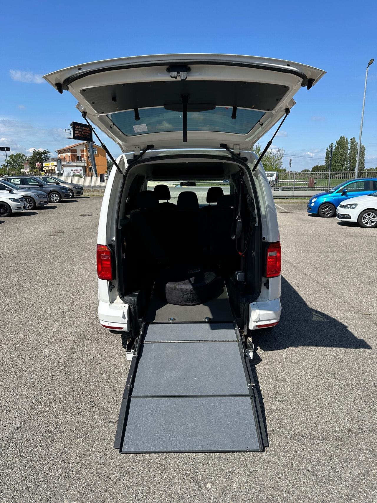 Volkswagen Caddy Pianale Ribassato PER DISABILI 2.0 TDIHighline - 2019