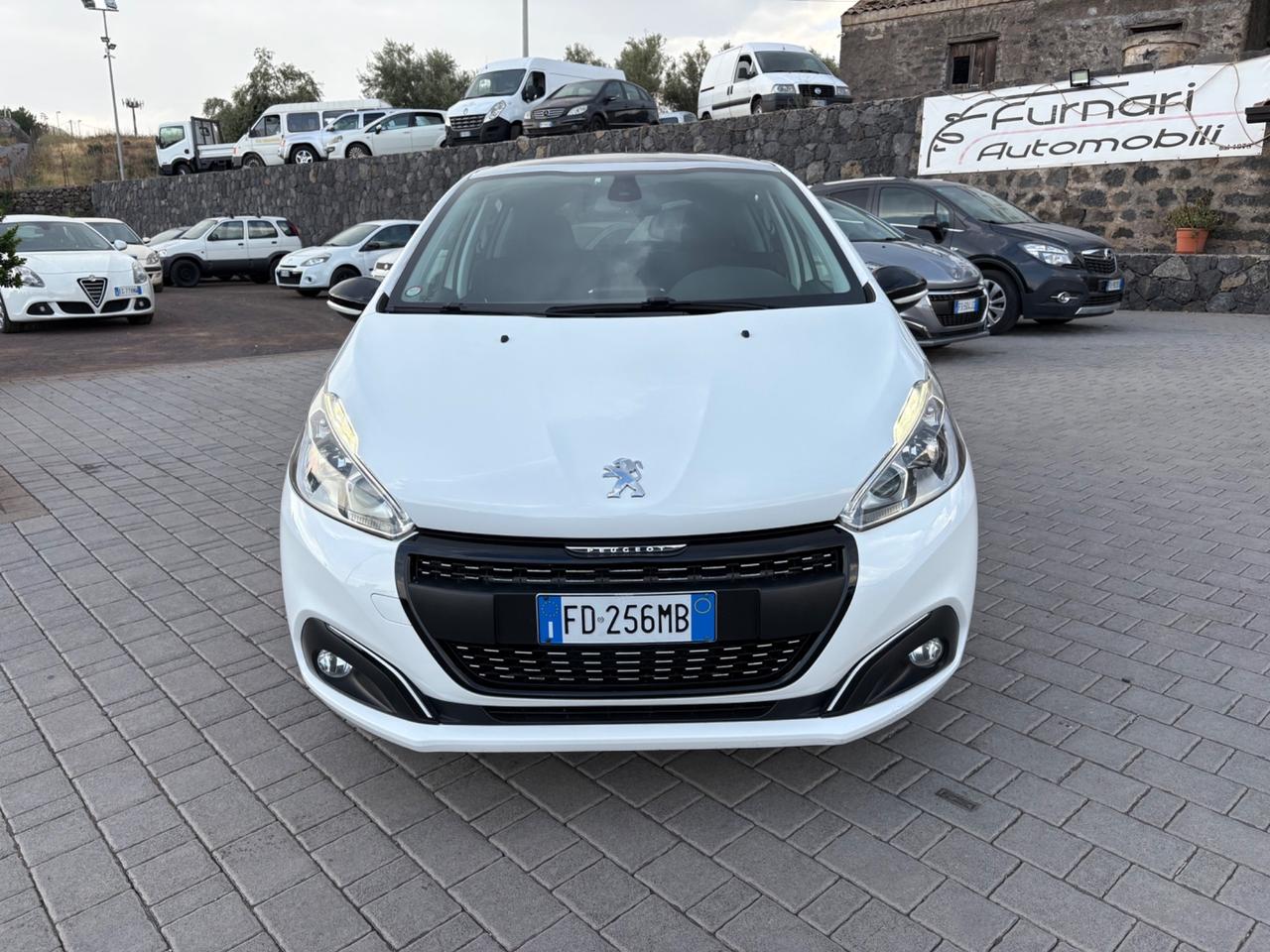 Peugeot 208 PureTech 82 5 porte Allure