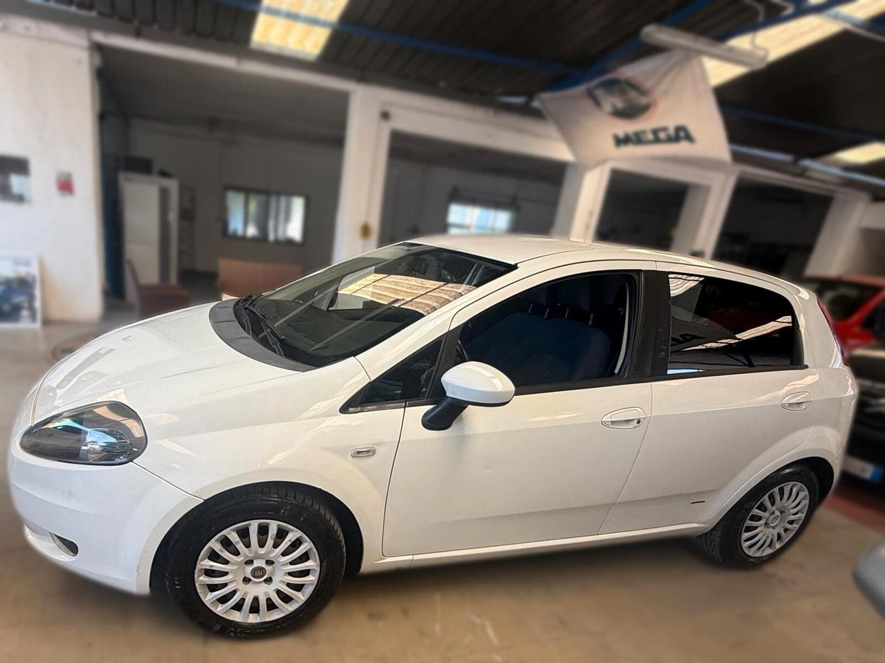 Fiat Grande Punto 1.3 MJT 75 CV 5 porte Dynamic