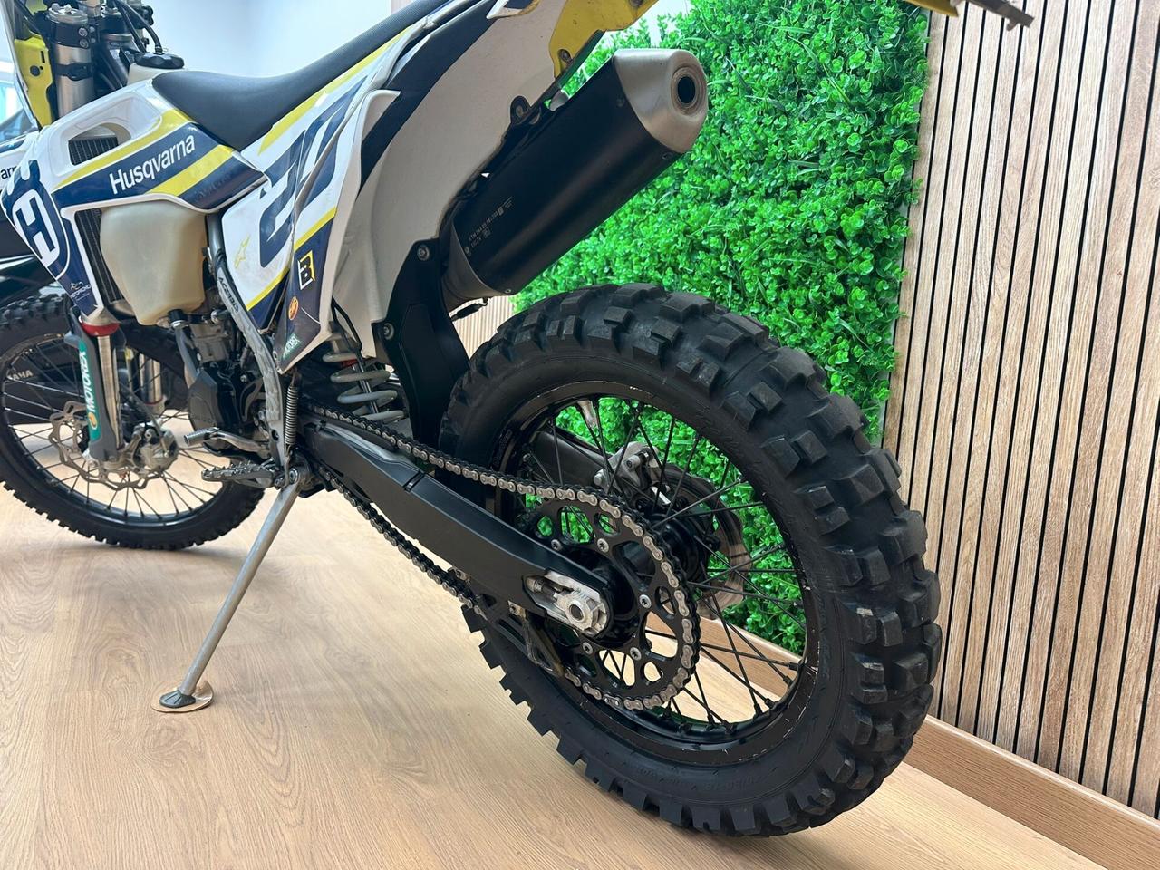 HUSQVARNA FC 450 FC450 2022 ENDURO DA 129€ AL MESE