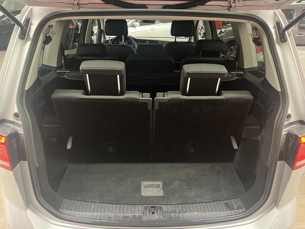 Volkswagen Touran VW TDI DSG 7 posti