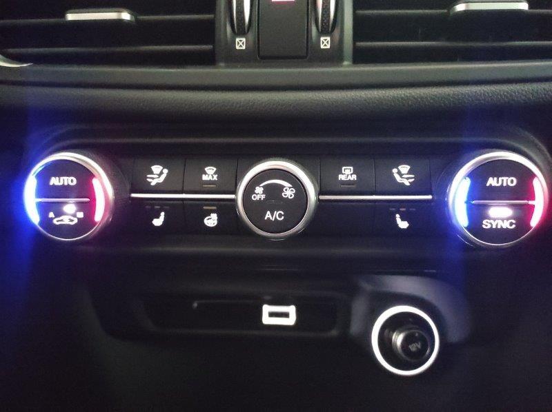 ALFA ROMEO Giulia (2016) - Giulia 2.0 Turbo 280 CV AT8 AWD Q4 Ti