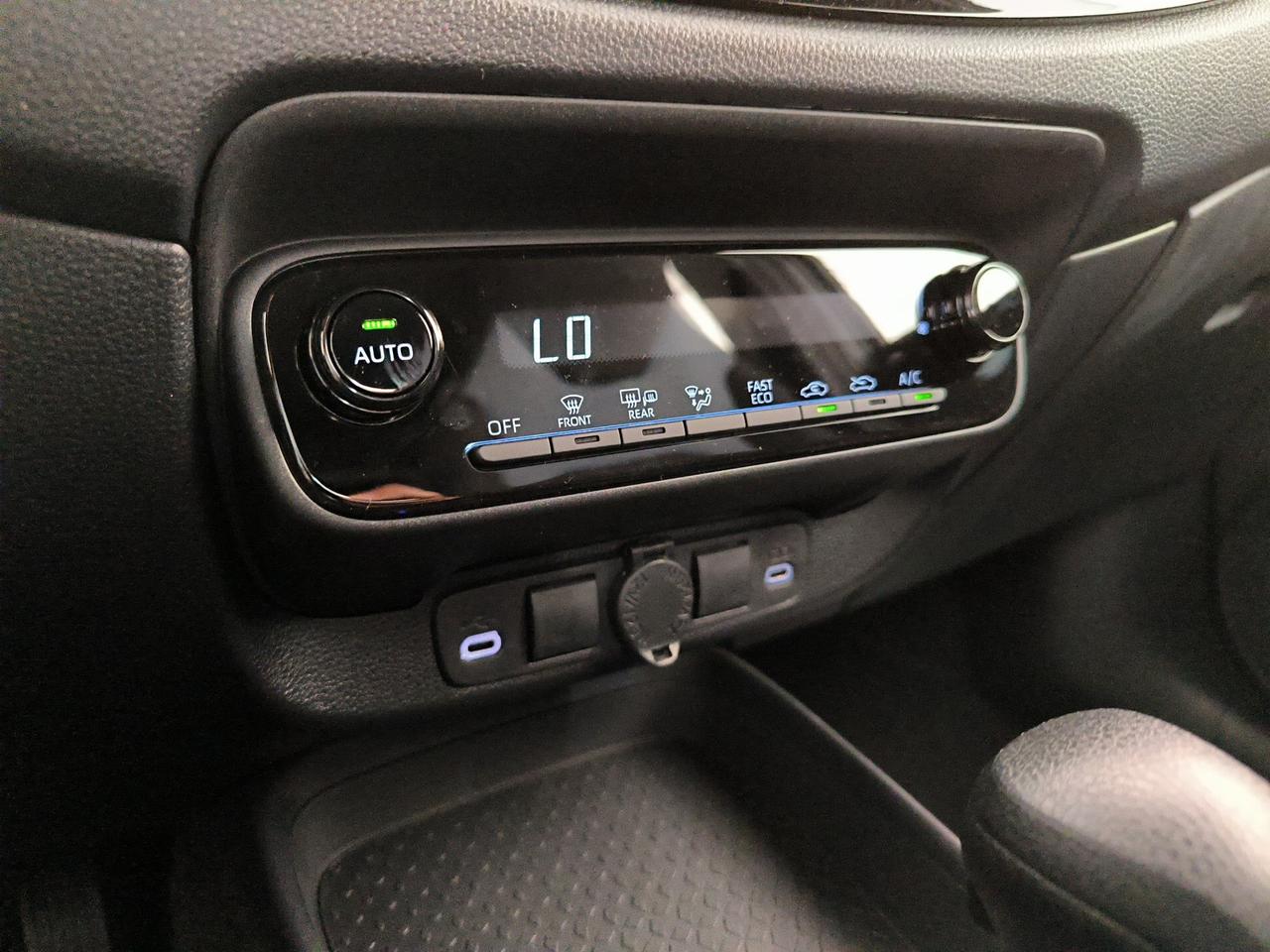 Toyota Aygo x 1.5 hybrid e-cvt