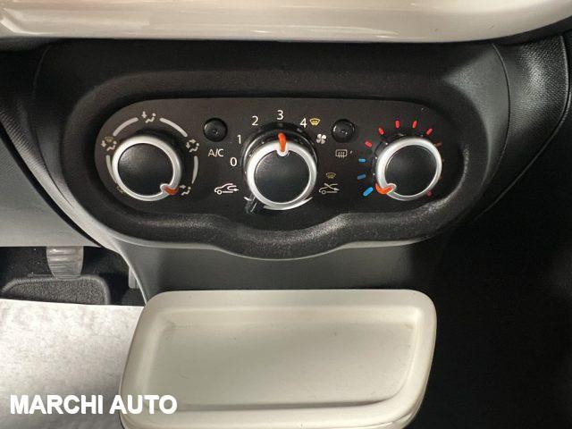 RENAULT Twingo SCe Lovely
