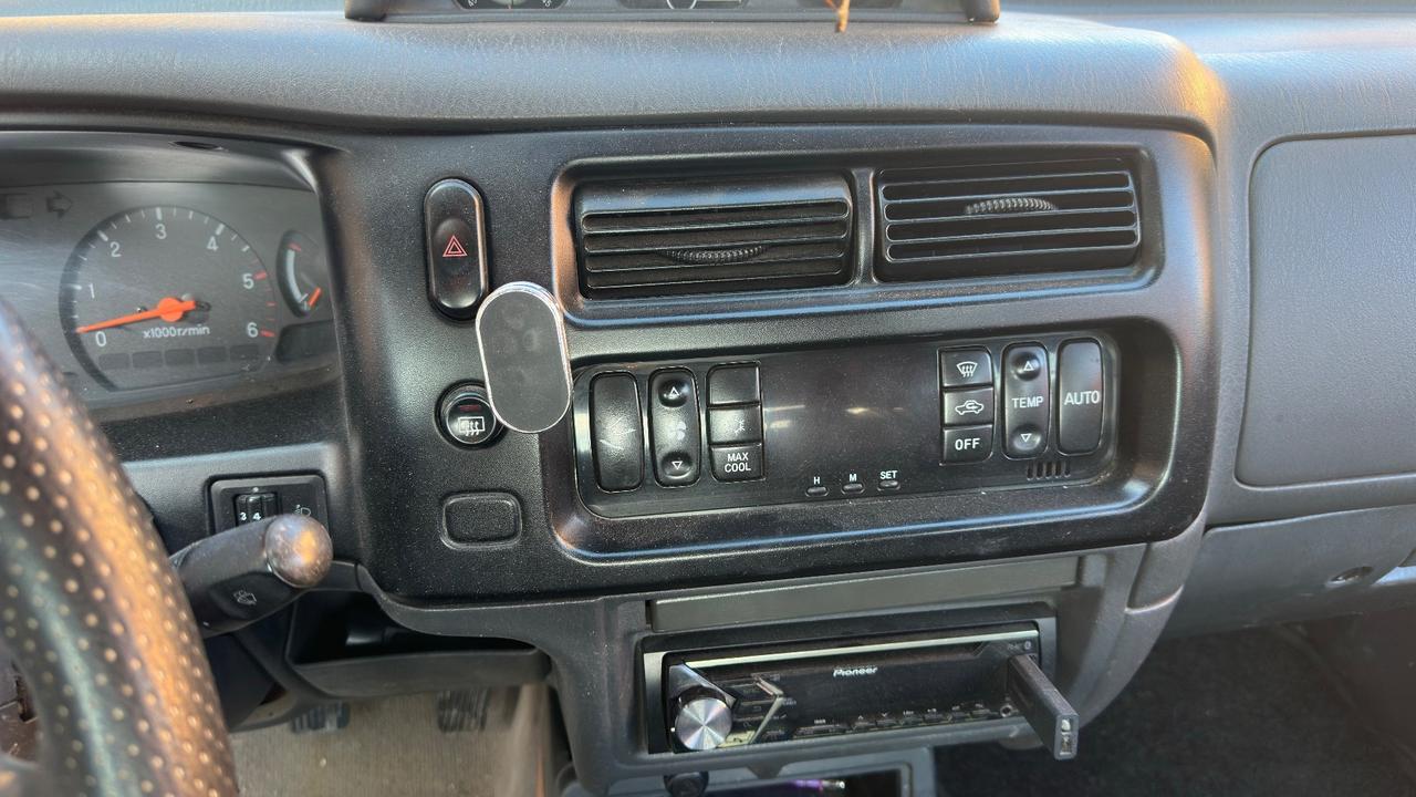 Mitsubishi L200 2.5 TDI 4WD Double Cab Pick-up GLS