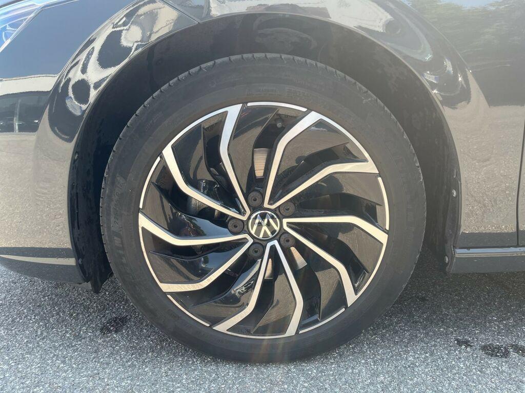 Volkswagen Golf 1.5 TGI Life DSG