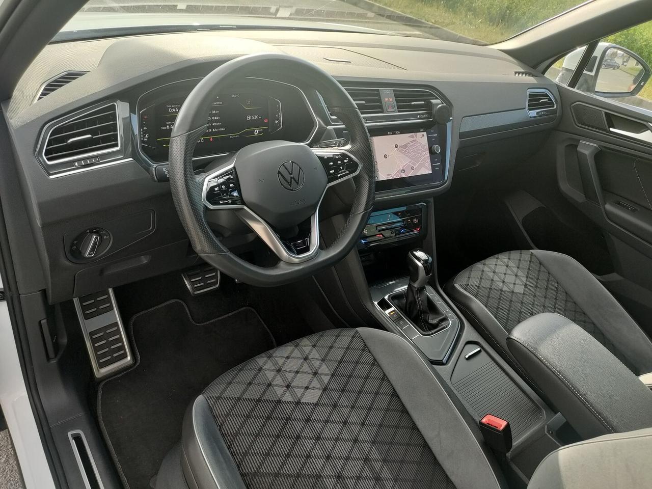VOLKSWAGEN Tiguan R-Line 150cv Automatica ProM-Mo