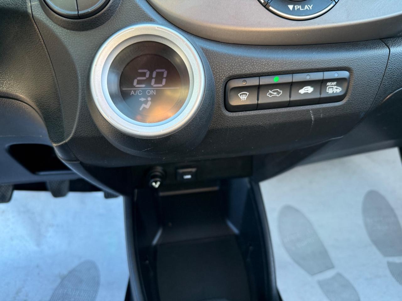 Honda Jazz 1.4 i-VTEC Executive 64000KM