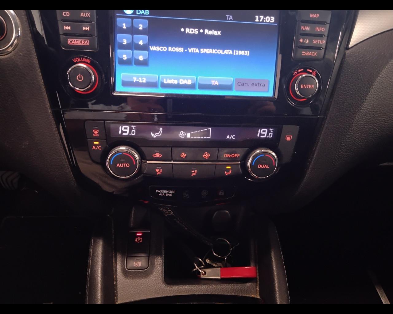 NISSAN Qashqai II 2017 - Qashqai 1.5 dci Tekna 115cv