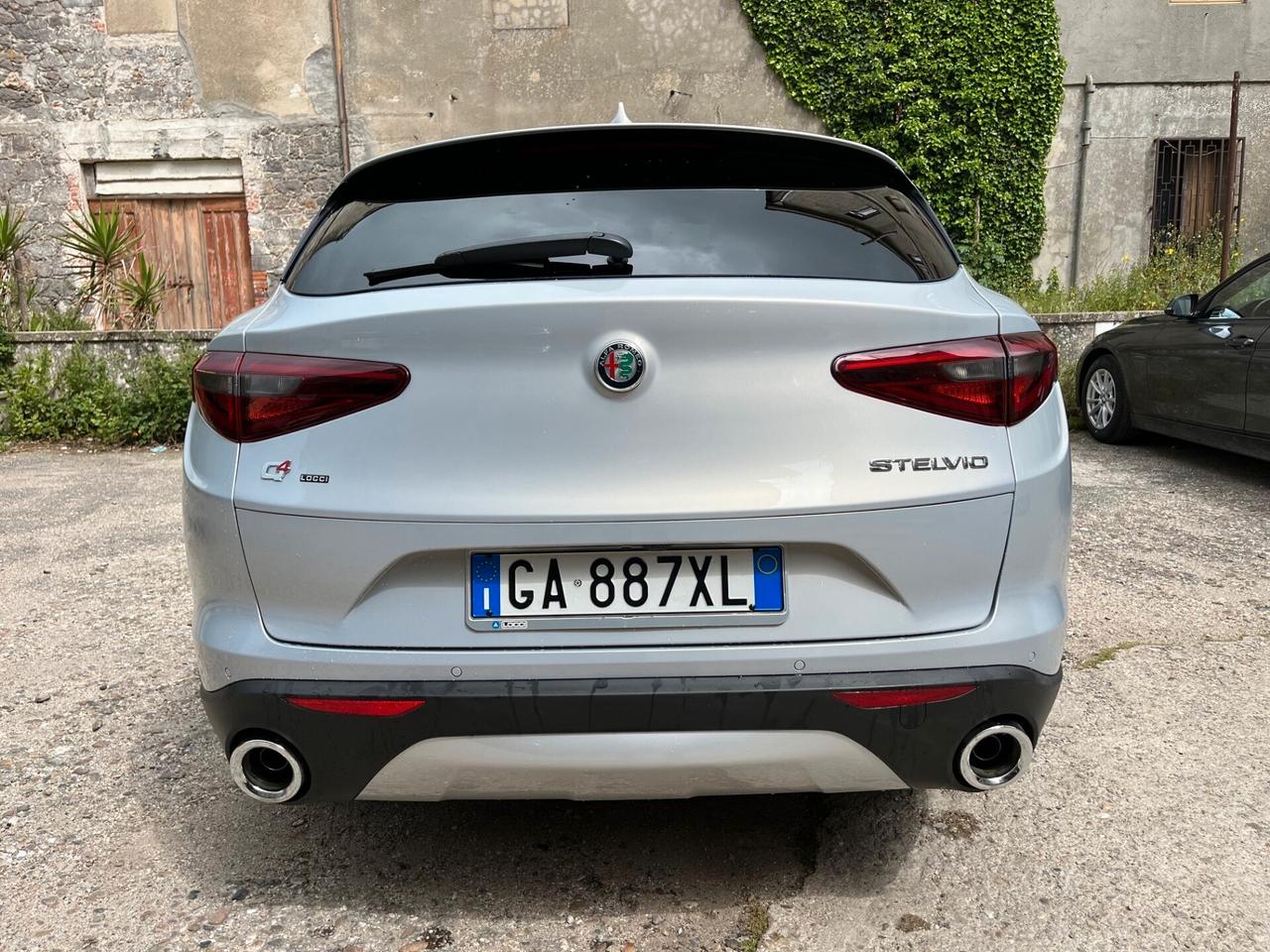 Alfa Romeo Stelvio 2.2 Turbodiesel 190 CV AT8 Q4 Business