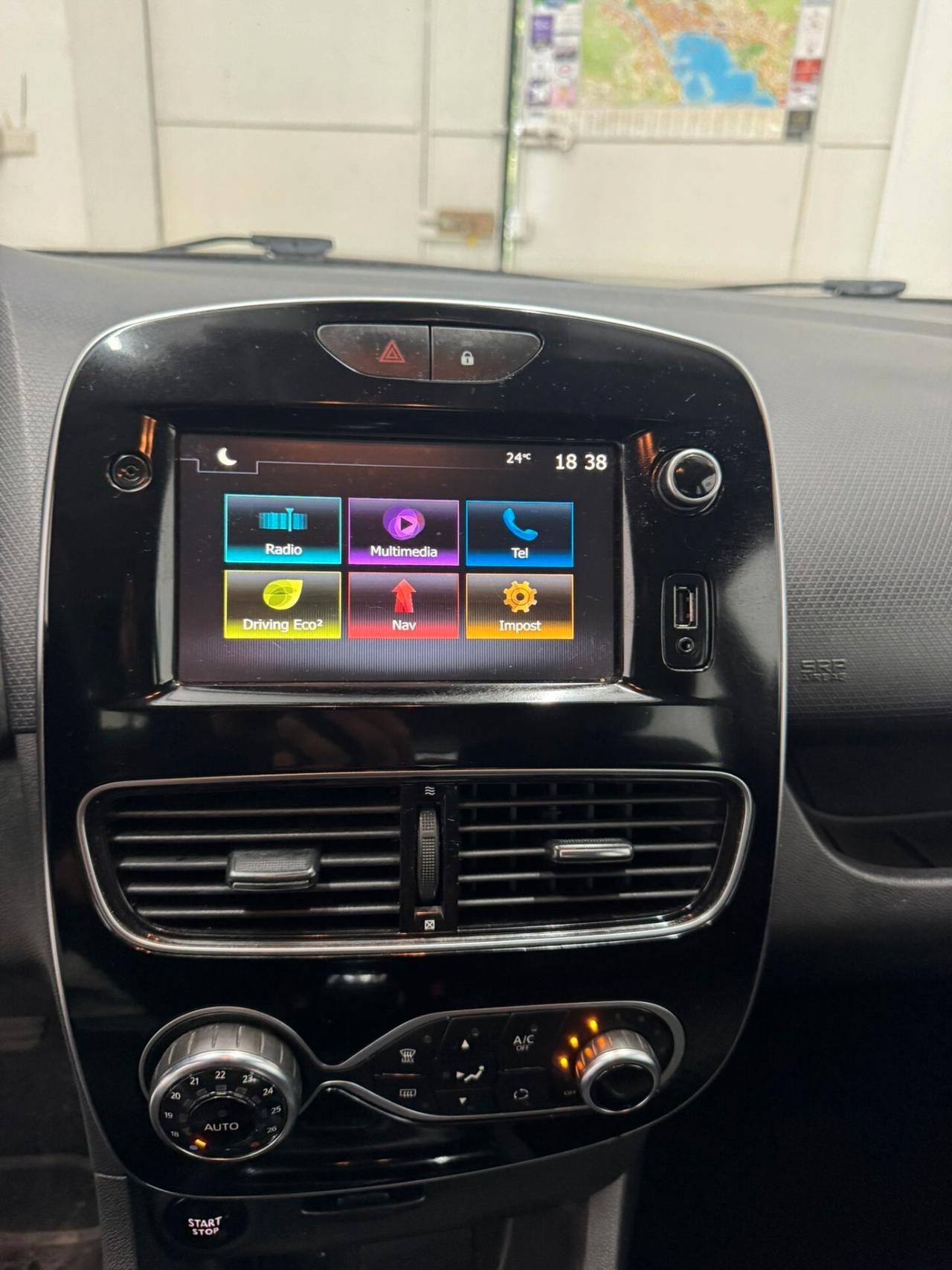 Renault Clio dCi 8V 90 CV 5 porte Moschino Intens 2020