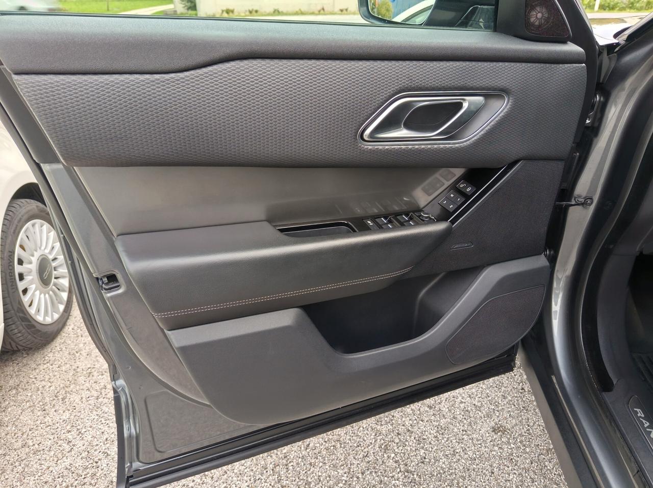 Land Rover Range Velar 2.0D I4 240 CV SE