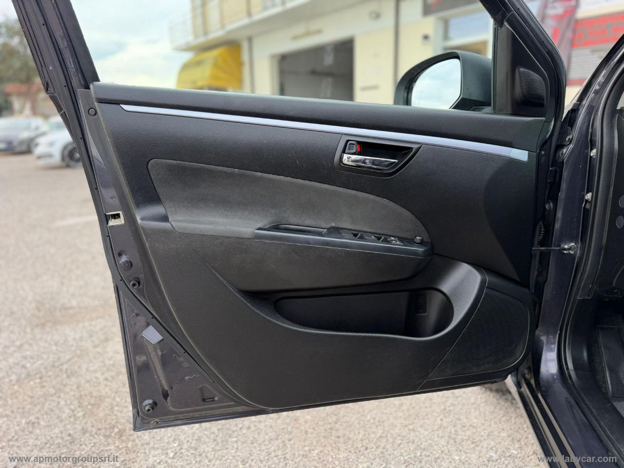 SUZUKI Swift 1.2 VVT 5p. POSH EDITION