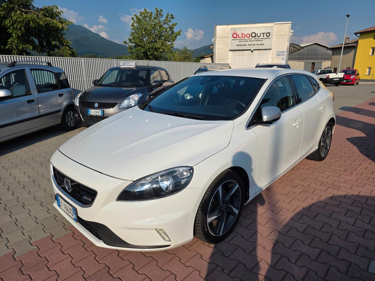 Volvo V40 D2 1.6 R-design perfetta e garantita 12M