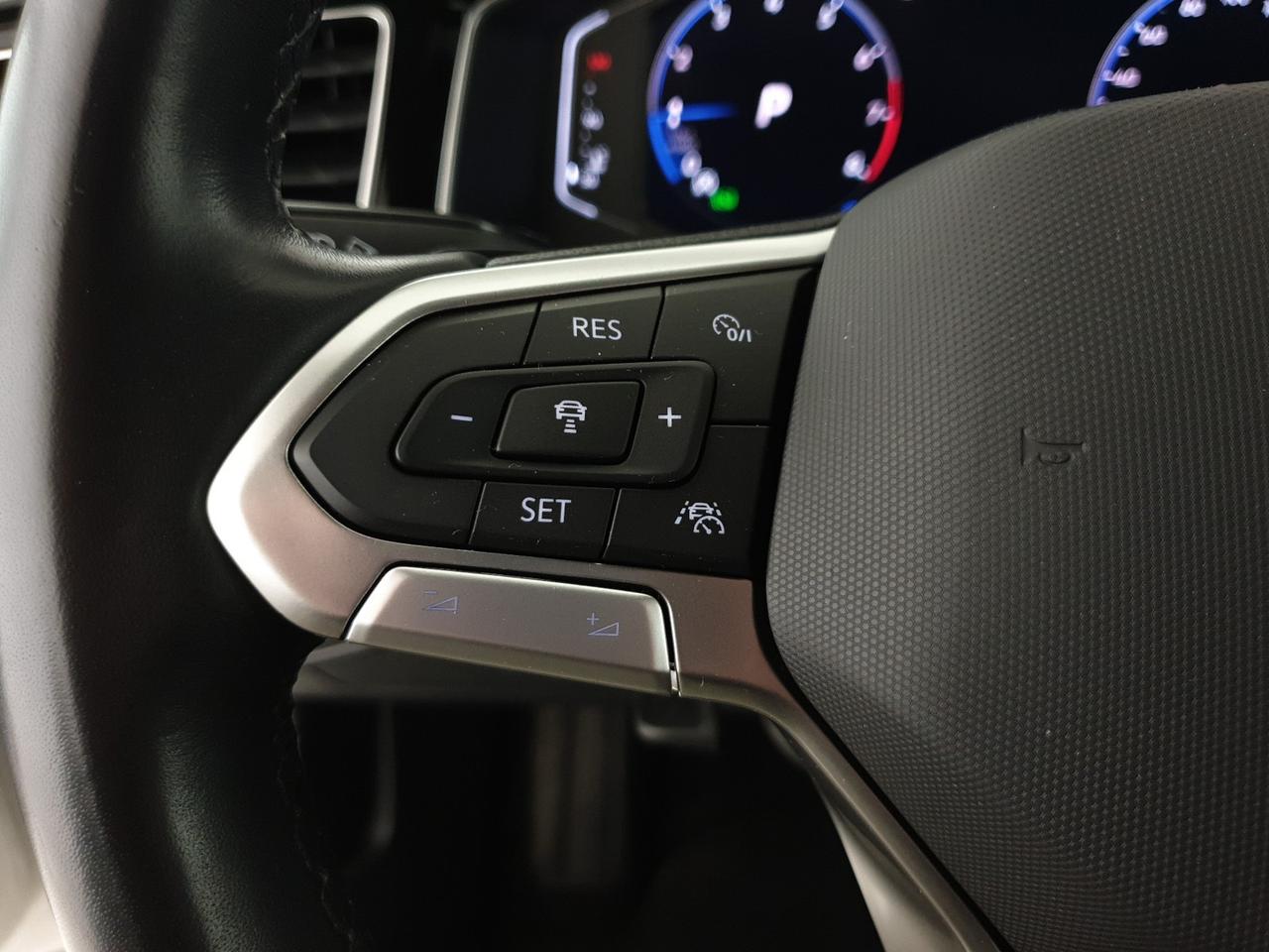 Volkswagen Taigo 1.0 tsi r-line 110cv dsg